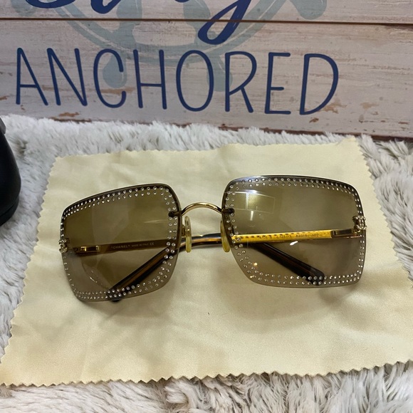 Chanel Vintage Sunglasses-Limited Edition - Picture 7 of 16